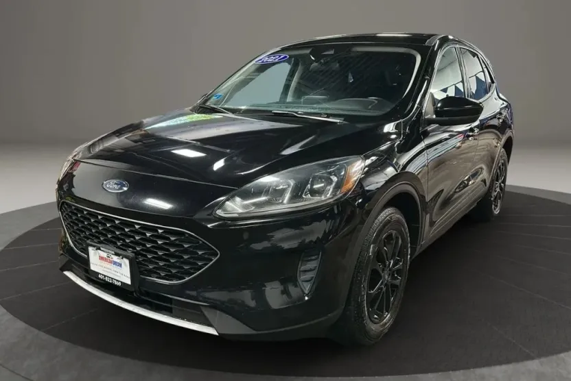 2021 Ford Escape SE Hybrid Sport photo 1