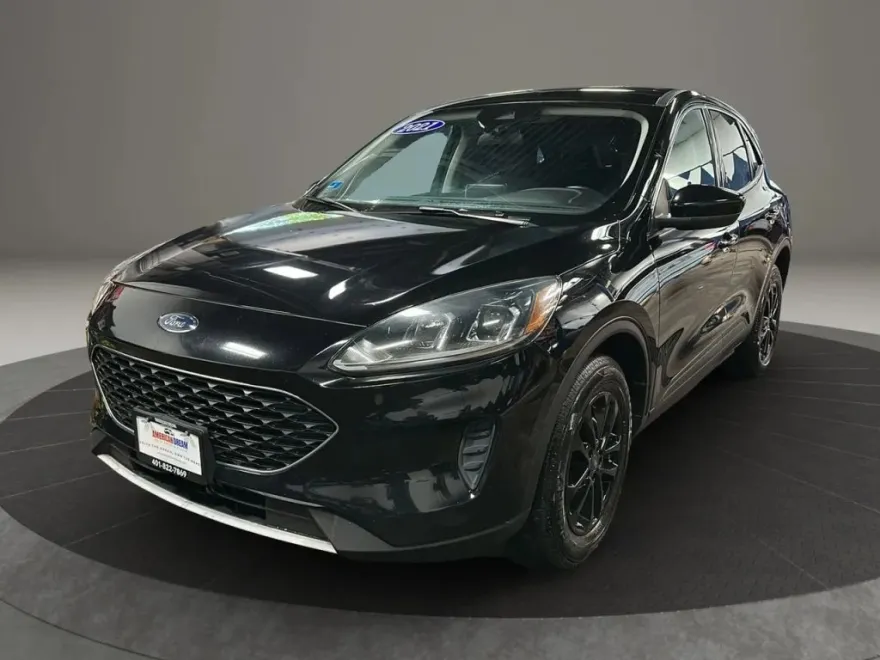2021 Ford Escape SE Hybrid Sport photo 1