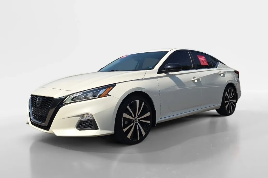 2021 Nissan Altima 2.5 SR photo 1