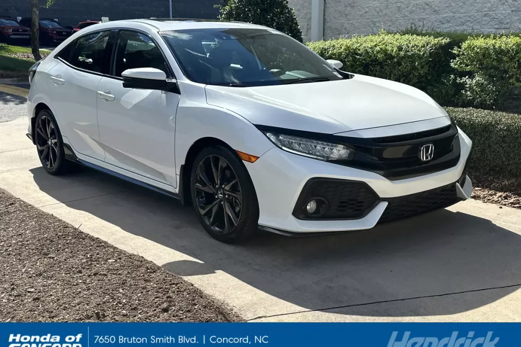 2019 Honda Civic Sport Touring Hatchback photo 1