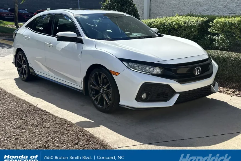 2019 Honda Civic Sport Touring Hatchback photo 1