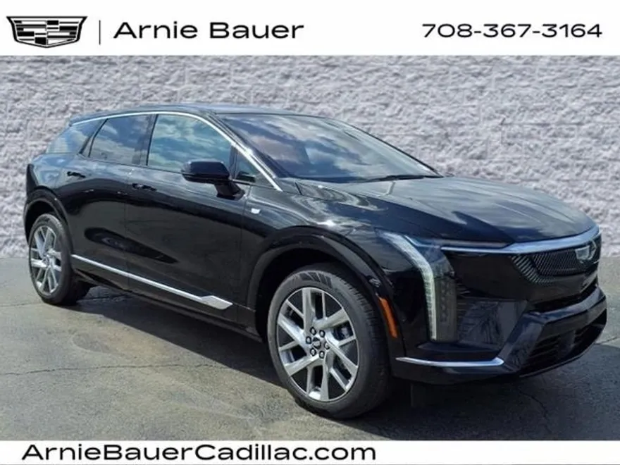 2025 Cadillac Optiq Luxury photo 1