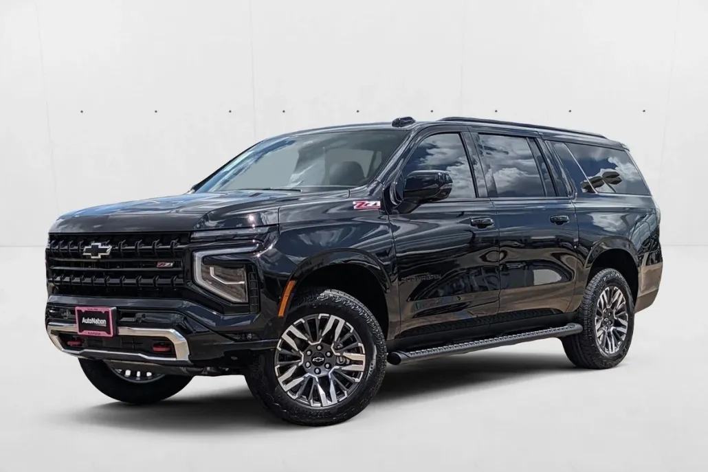 2025 Chevrolet Suburban Z71 photo 1