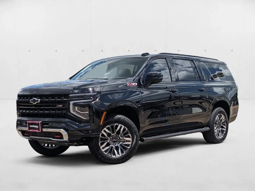 2025 Chevrolet Suburban Z71 photo 1