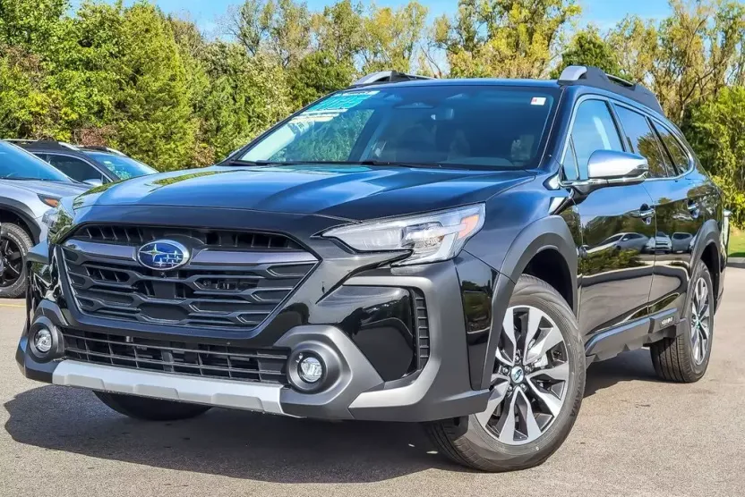 2025 Subaru Outback Touring photo 1