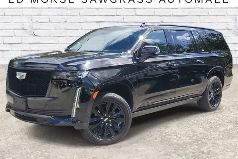 2023 Cadillac Escalade ESV Sport Platinum photo 1