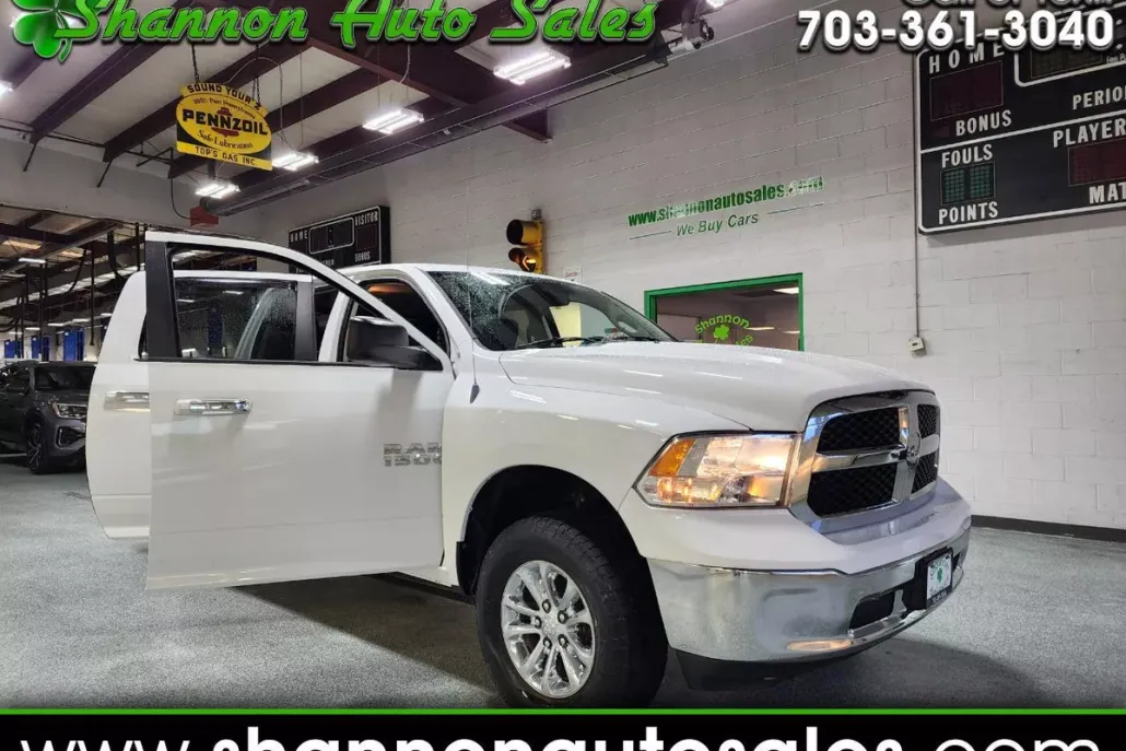 2013 Ram 1500 SLT photo 1