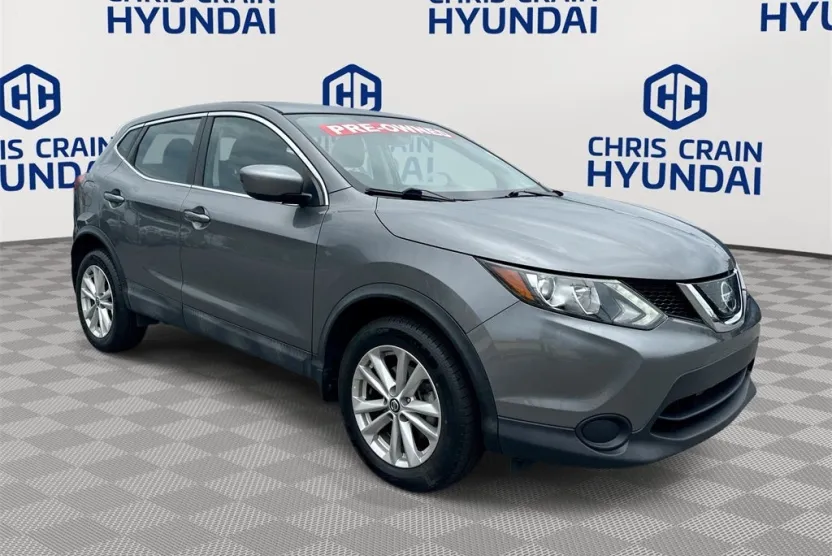 2019 Nissan Rogue Sport S photo 1