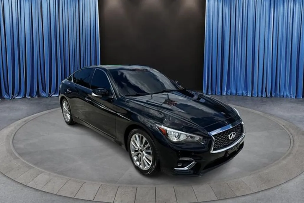 2021 Infiniti Q50 LUXE photo 1