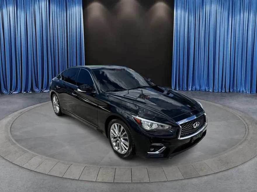 2021 Infiniti Q50 LUXE photo 1