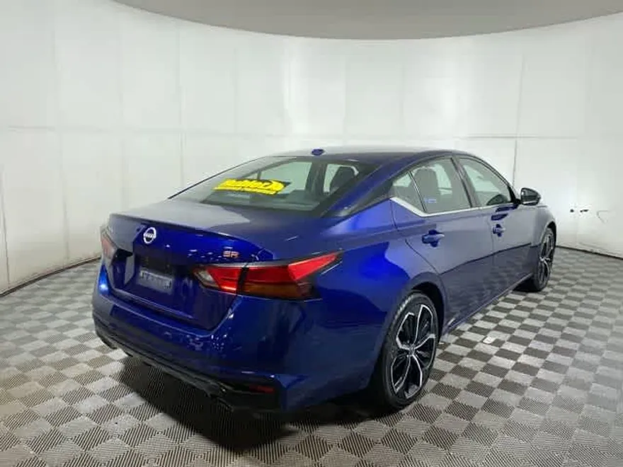 2024 Nissan Altima 2.5 SR photo 1
