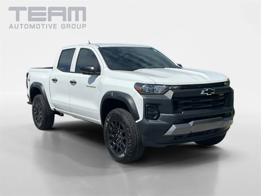 2026 Chevrolet Colorado Trail Boss photo 1