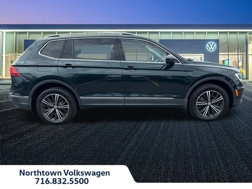 2019 Volkswagen Tiguan SEL photo 1