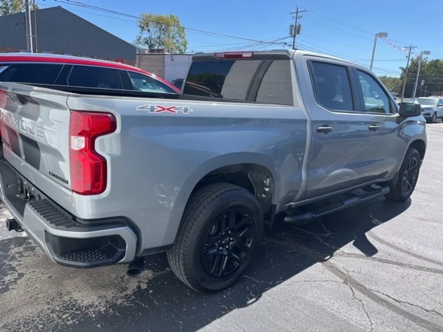 2024 Chevrolet Silverado 1500 Custom photo 1