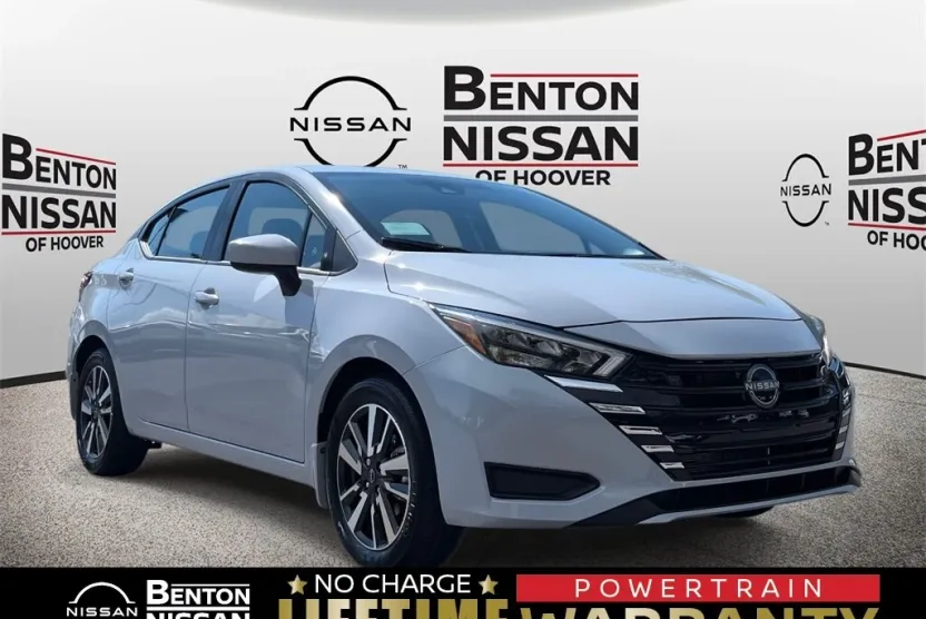 2025 Nissan Versa SV photo 1