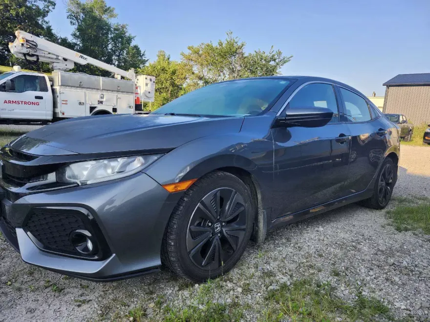 2017 Honda Civic Hatchback EX-L photo 1