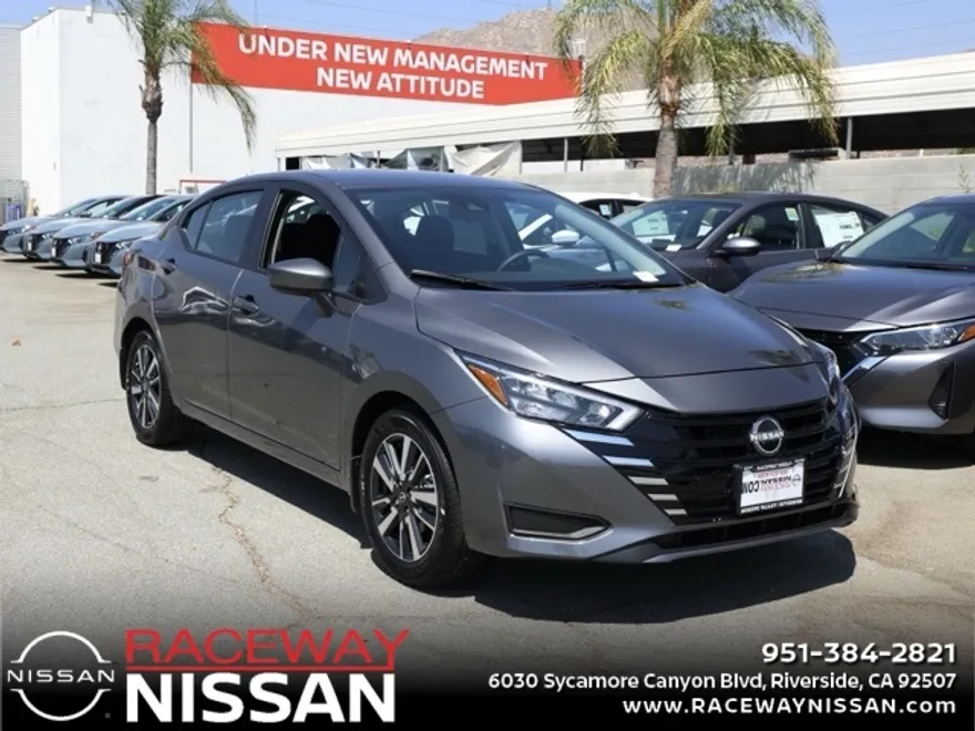 2025 Nissan Versa 1.6 SV photo 1