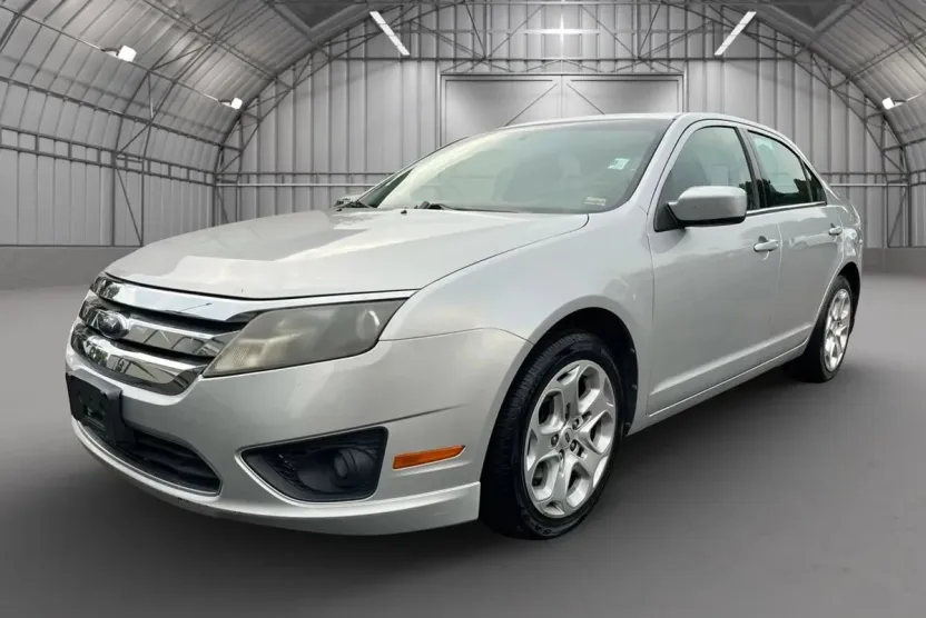 2010 Ford Fusion SE photo 1