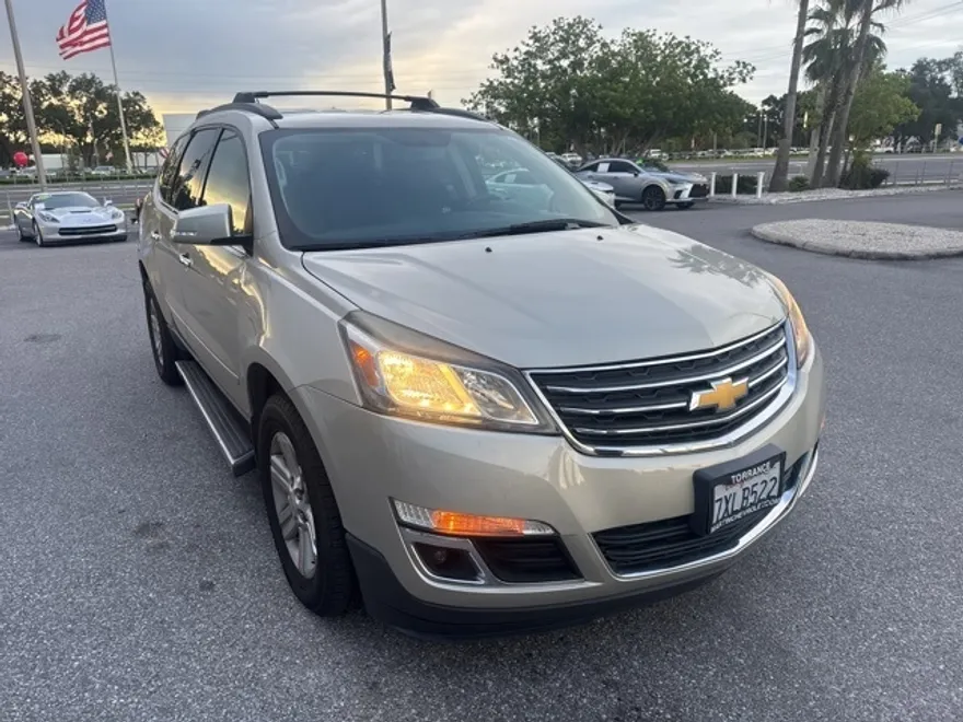 2014 Chevrolet Traverse 1LT photo 1