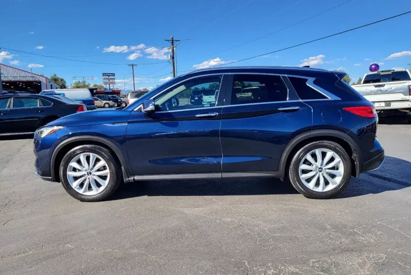 2019 Infiniti QX50 Essential photo 1