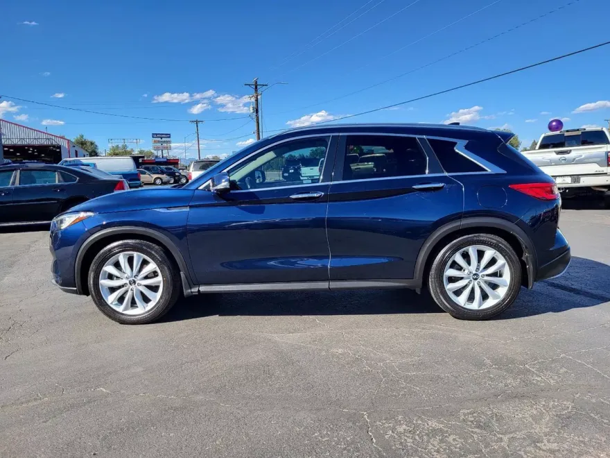 2019 Infiniti QX50 Essential photo 1