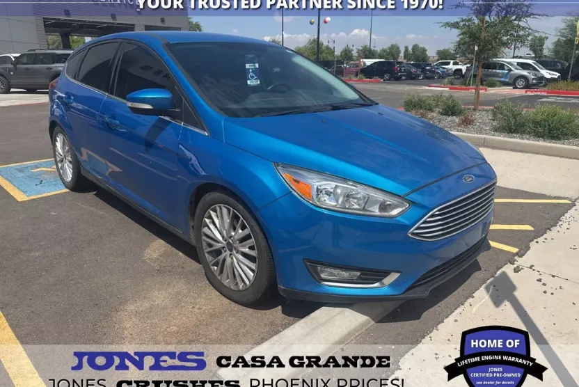 2016 Ford Focus Titanium photo 1