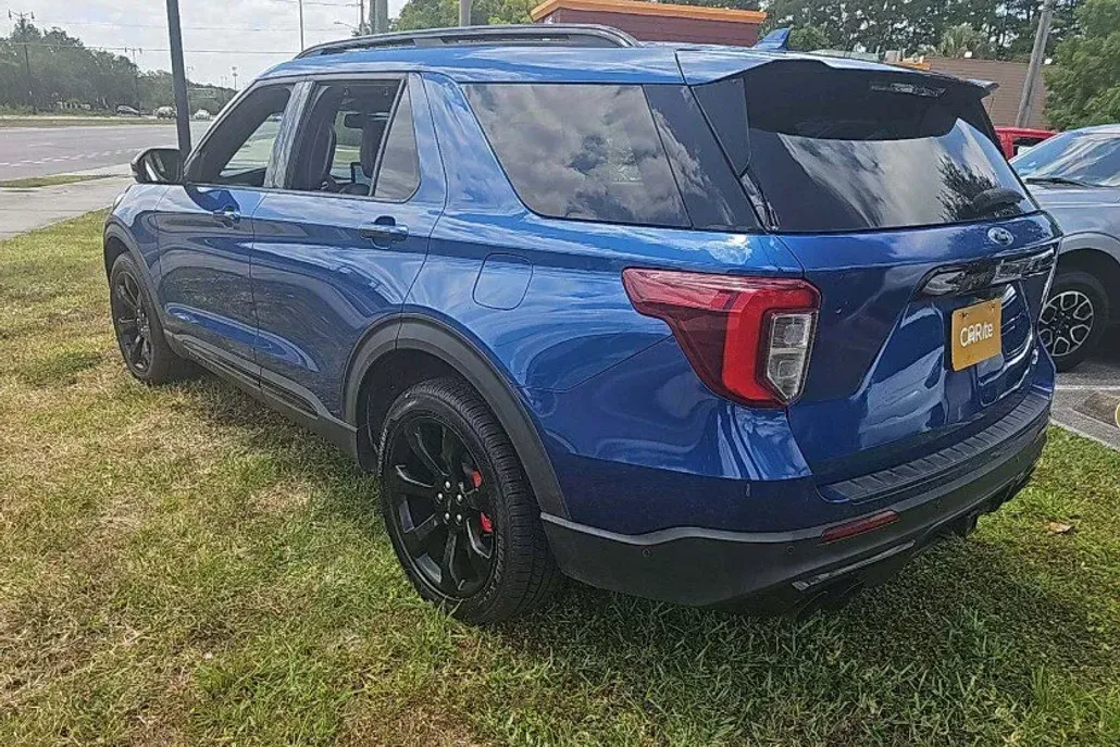 2020 Ford Explorer ST photo 1