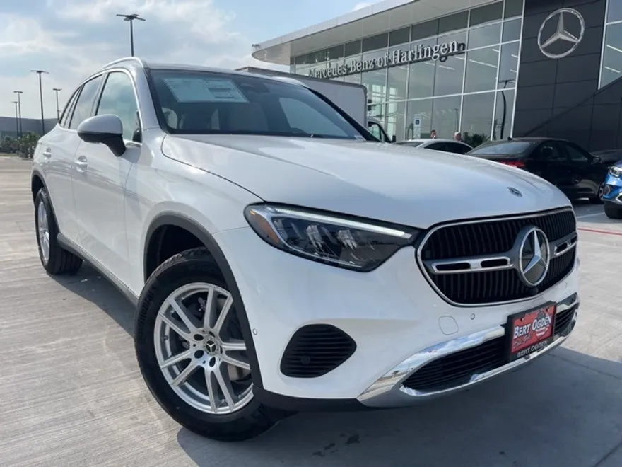 2025 Mercedes Benz GLC 300 4MATIC photo 1