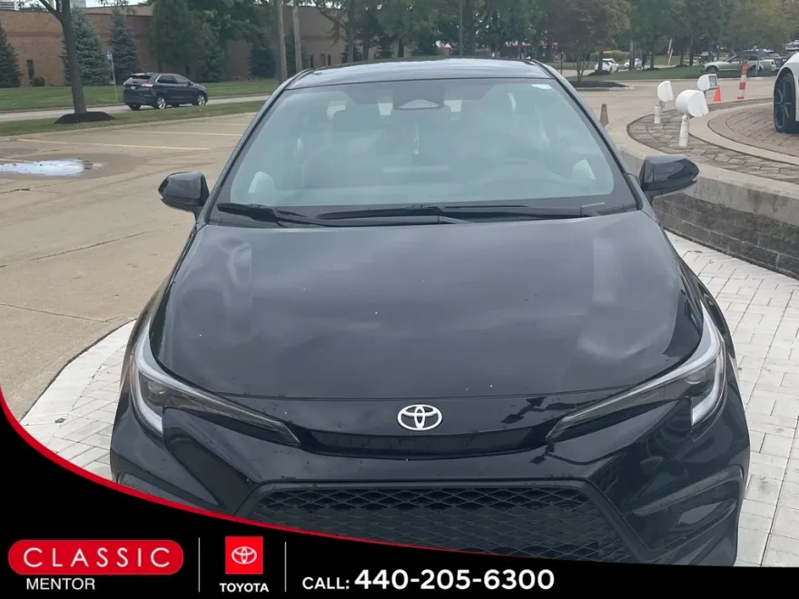 2024 Toyota Corolla SE photo 1