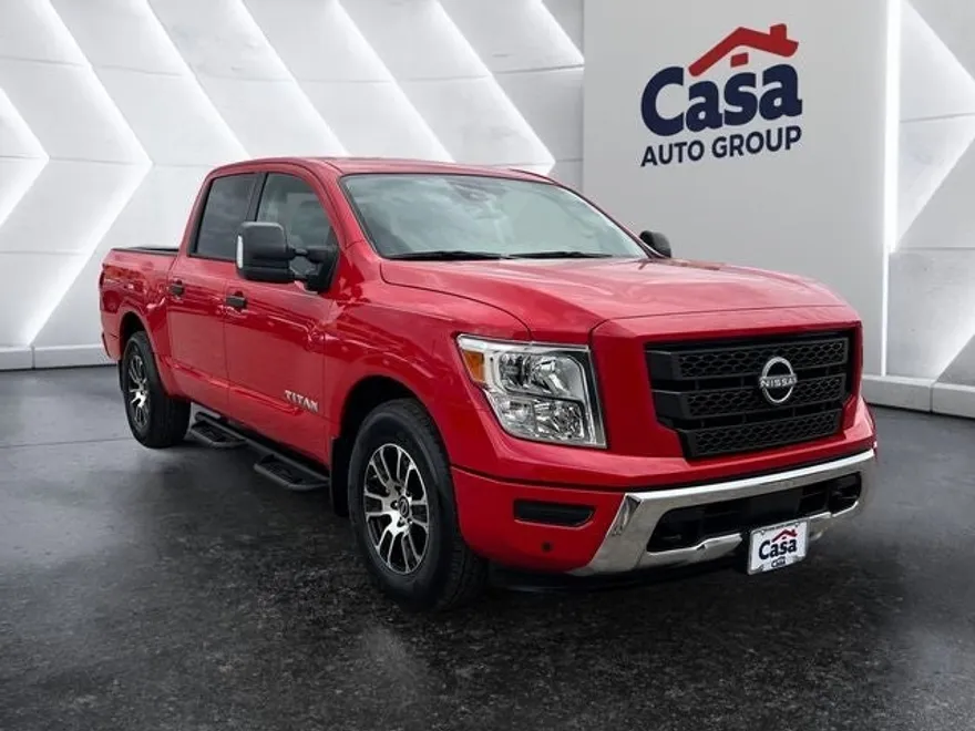 2024 Nissan Titan Crew Cab SV photo 1