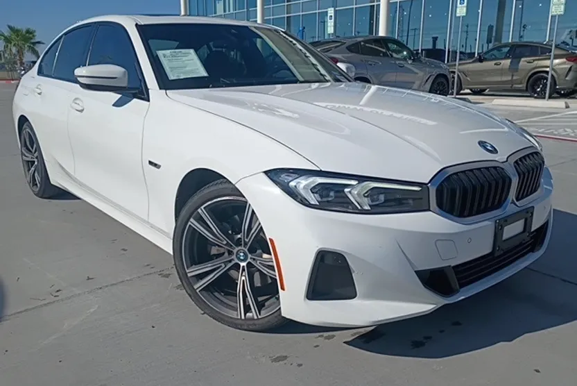 2023 Bmw 330e photo 1