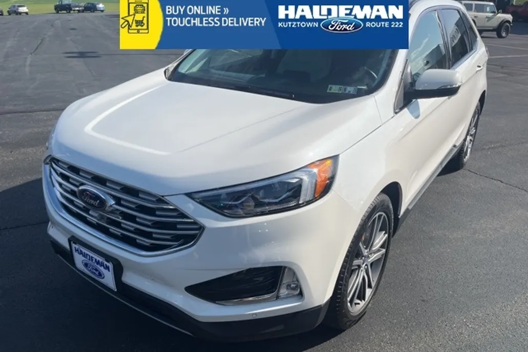 2022 Ford Edge Titanium photo 1