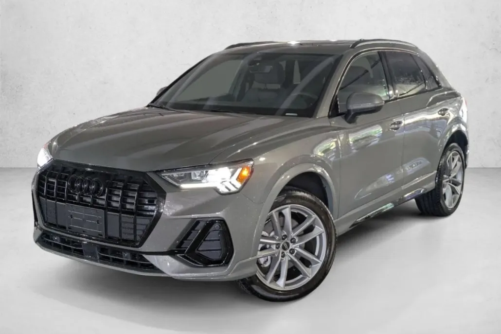 2025 Audi Q3 45 TFSI S line Premium photo 1