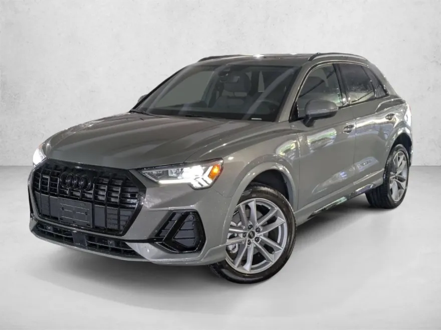2025 Audi Q3 45 TFSI S line Premium photo 1