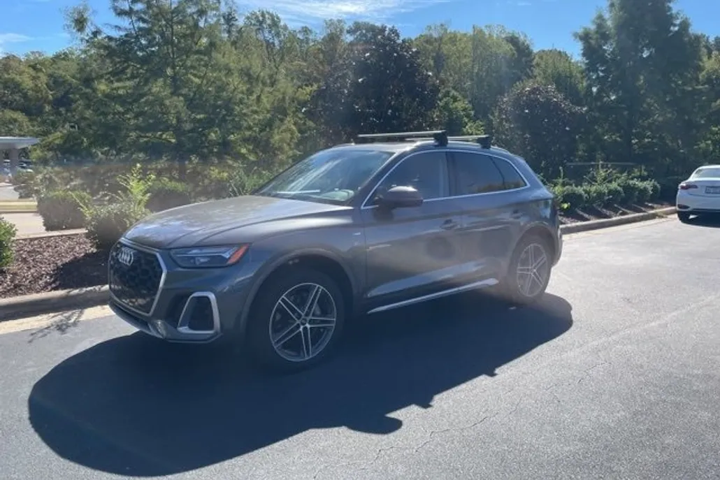 2021 Audi Q5 Premium Plus 55 TFSI e photo 1