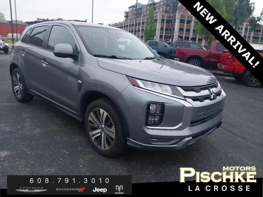2024 Mitsubishi Outlander Sport SE photo 1