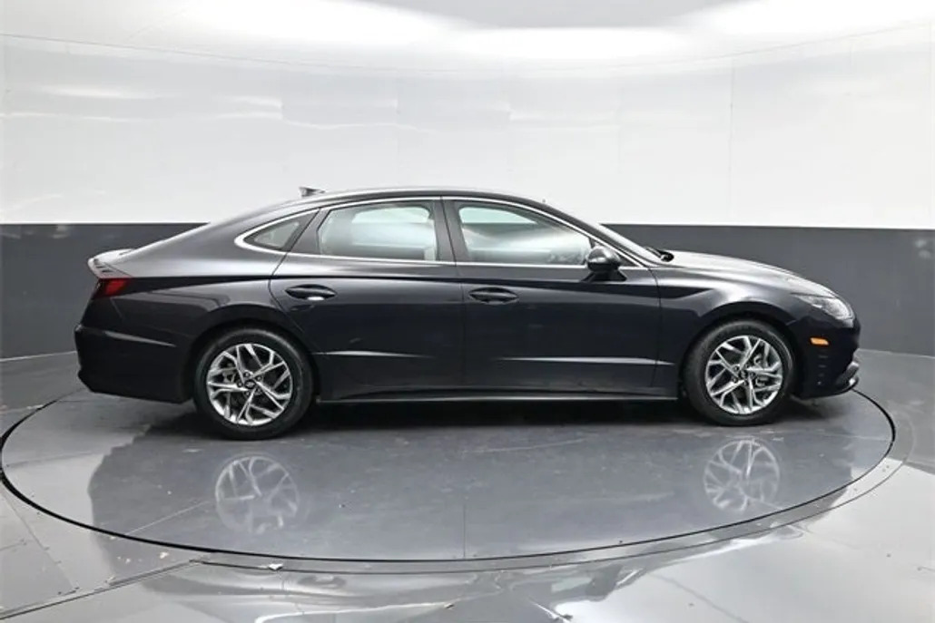 2023 Hyundai Sonata SEL photo 1