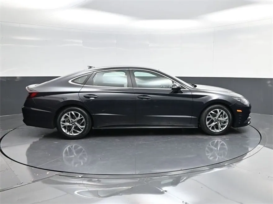 2023 Hyundai Sonata SEL photo 1