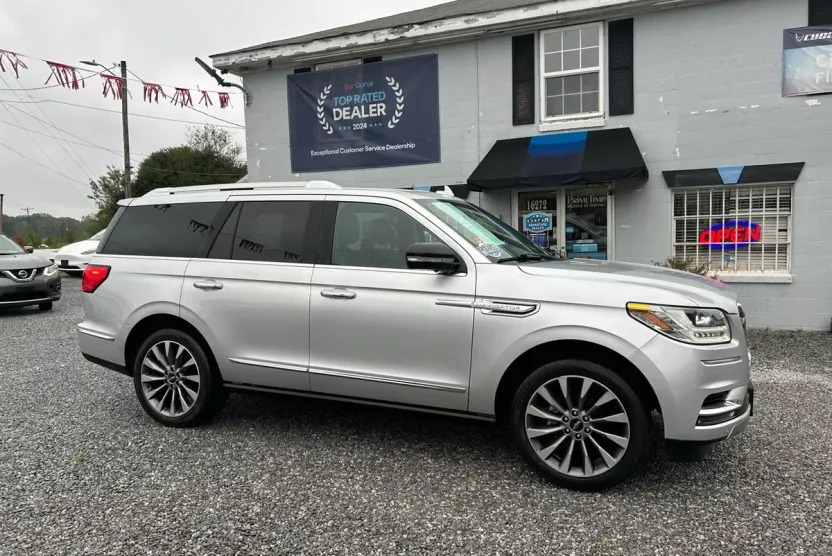 2019 Lincoln Navigator Select photo 1