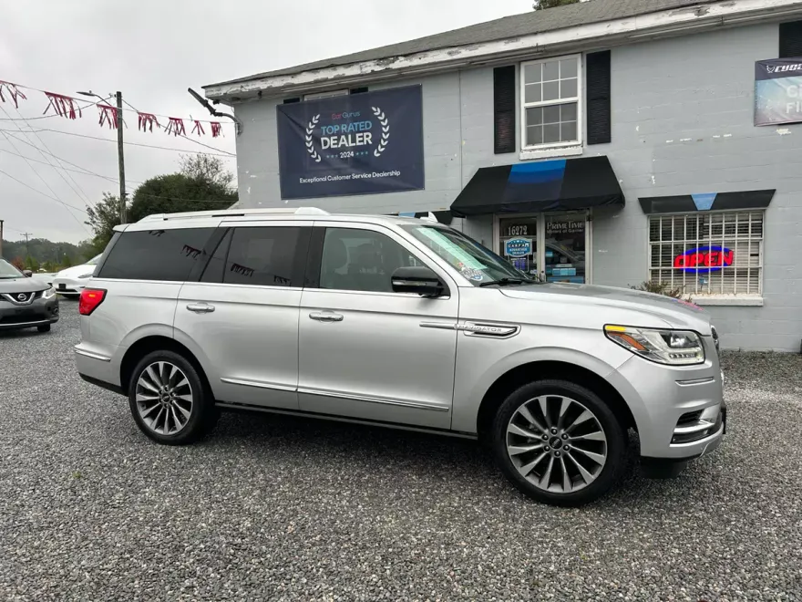 2019 Lincoln Navigator Select photo 1