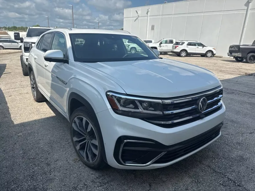 2023 Volkswagen Atlas Cross Sport V6 SEL Premium R-Line photo 1