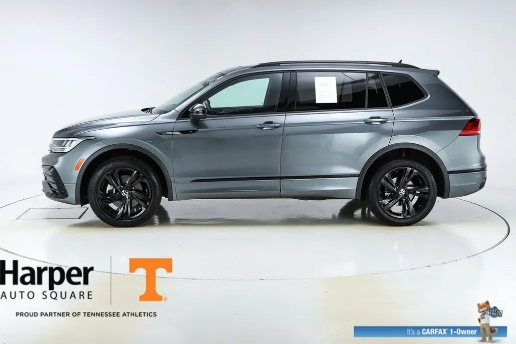 2024 Volkswagen Tiguan SE R-Line Black photo 1