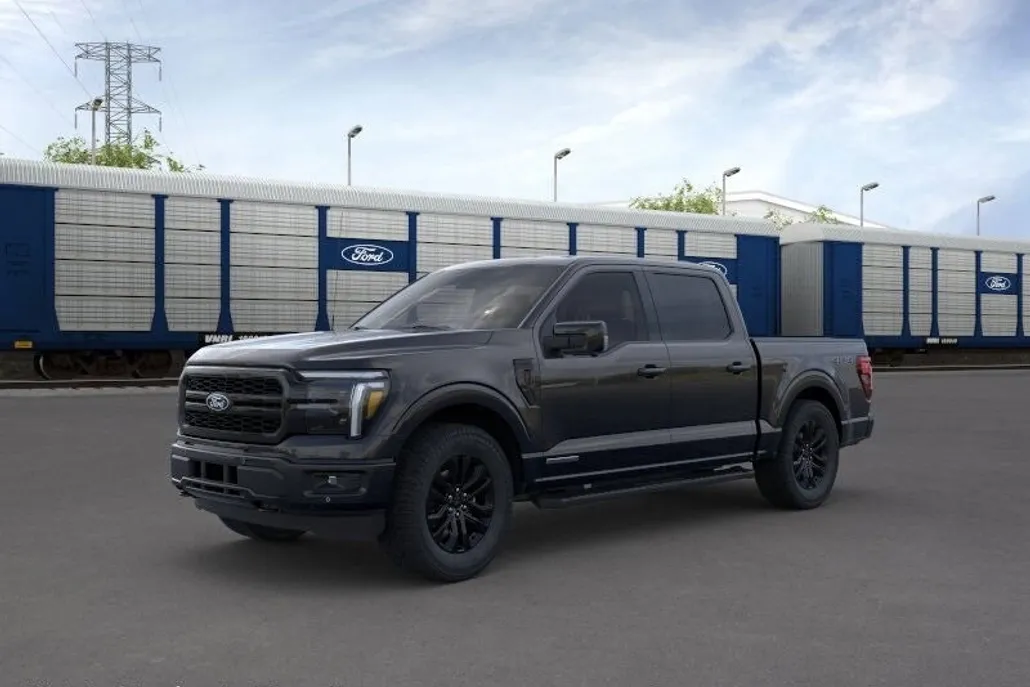 2025 Ford F-150 Lariat photo 1