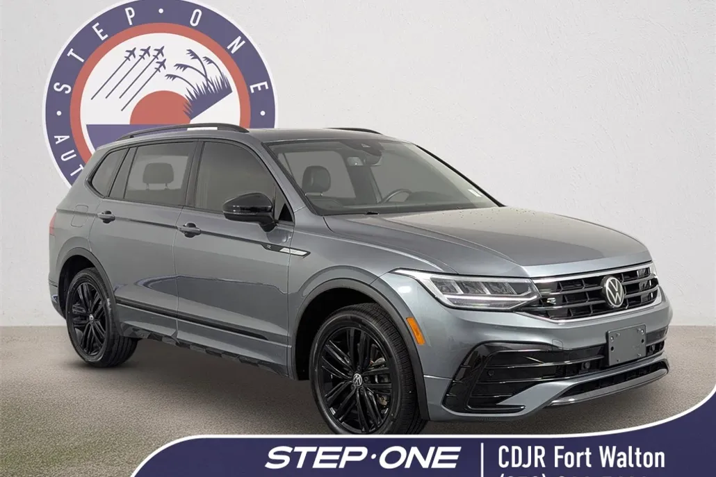 2022 Volkswagen Tiguan SE R-Line Black photo 1