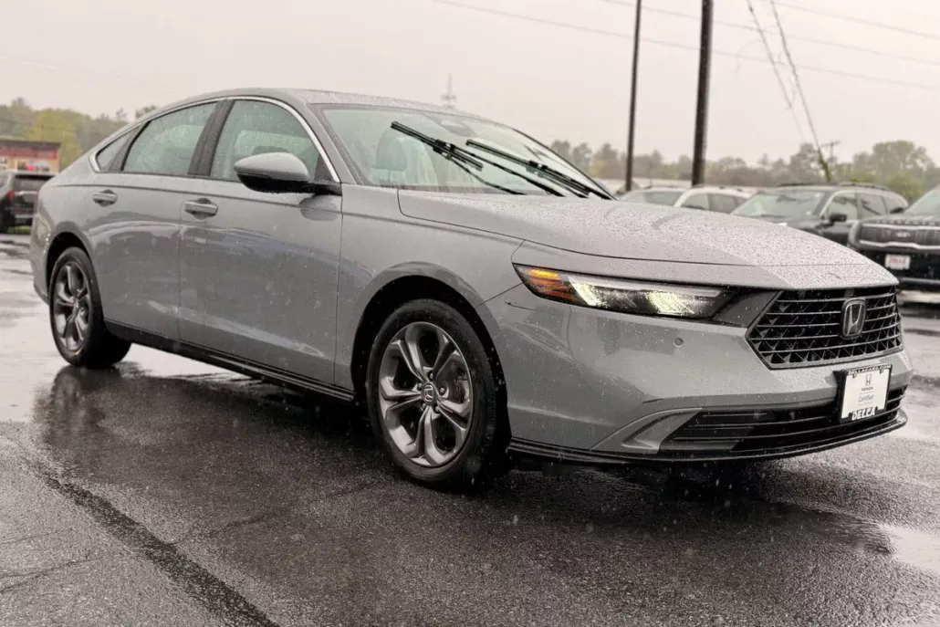 2023 Honda Accord Hybrid EX-L photo 1