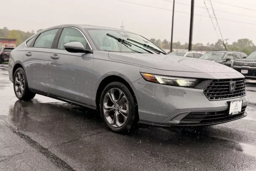 2023 Honda Accord Hybrid EX-L photo 1