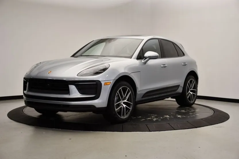 2025 Porsche Macan Base photo 1