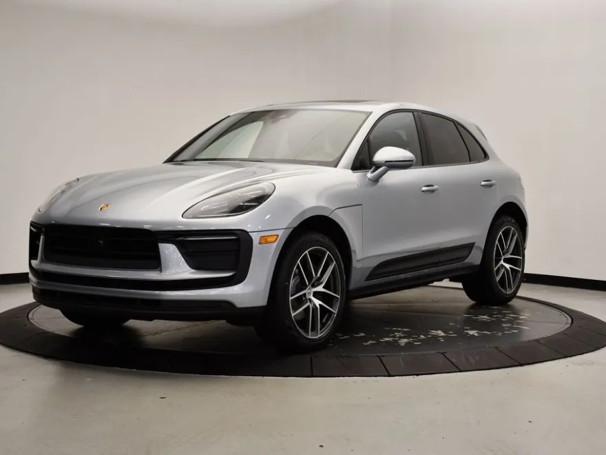 2025 Porsche Macan Base photo 1