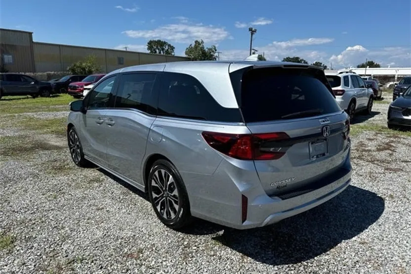 2026 Honda Odyssey Elite photo 1
