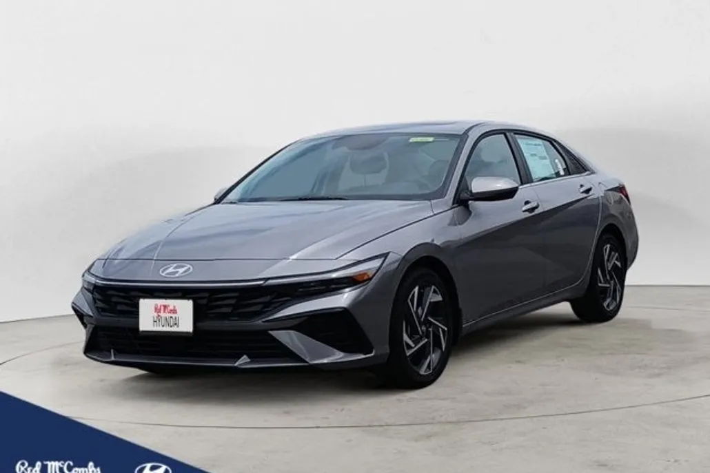2025 Hyundai Elantra SEL Convenience photo 1
